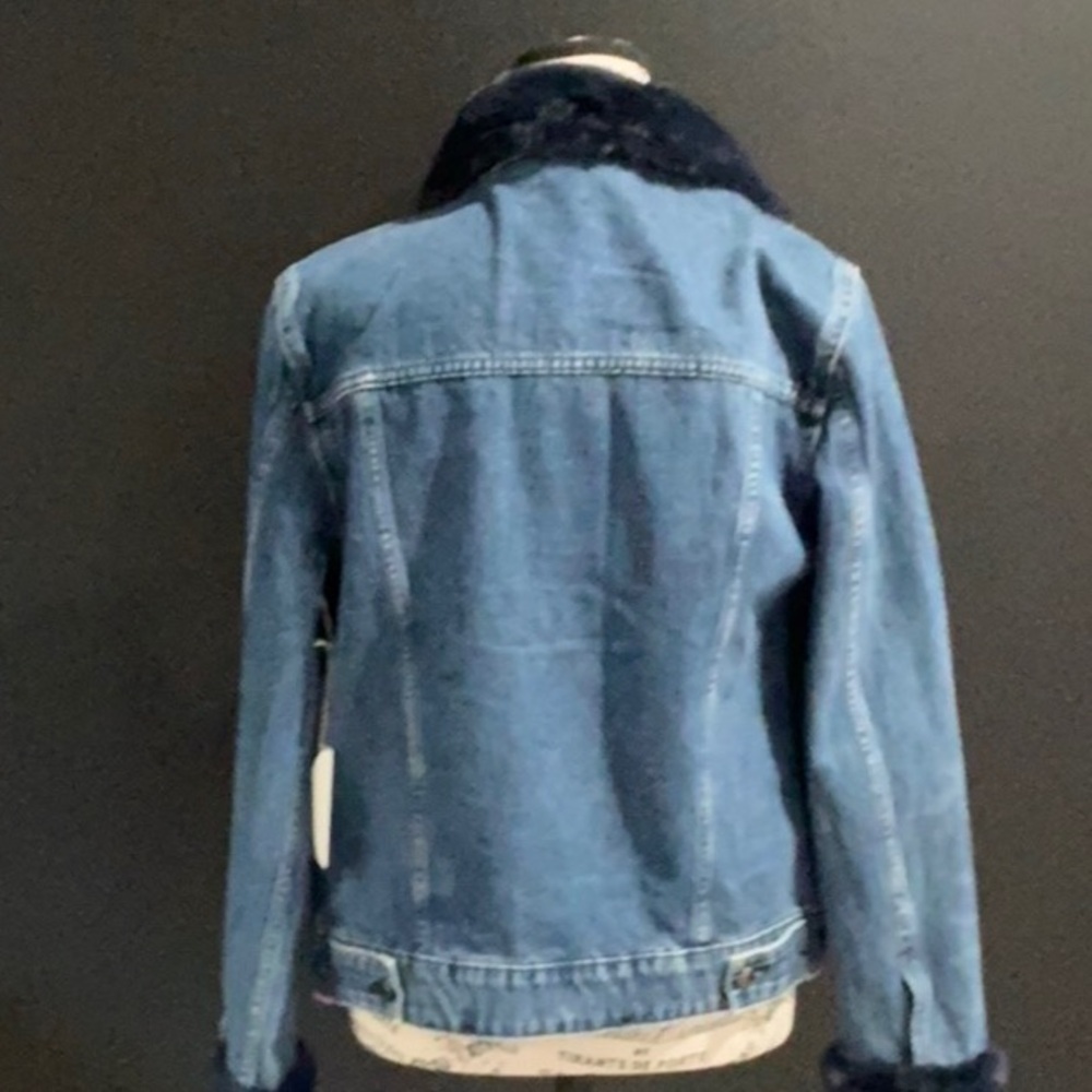 Good American Blue Denim Jacket with Faux Fur Trim - Picture 4 of 4